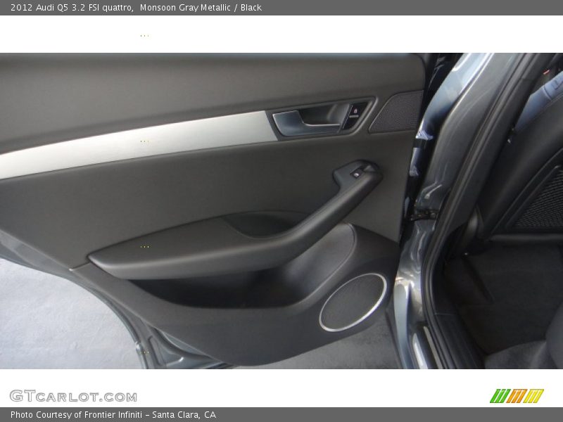 Monsoon Gray Metallic / Black 2012 Audi Q5 3.2 FSI quattro