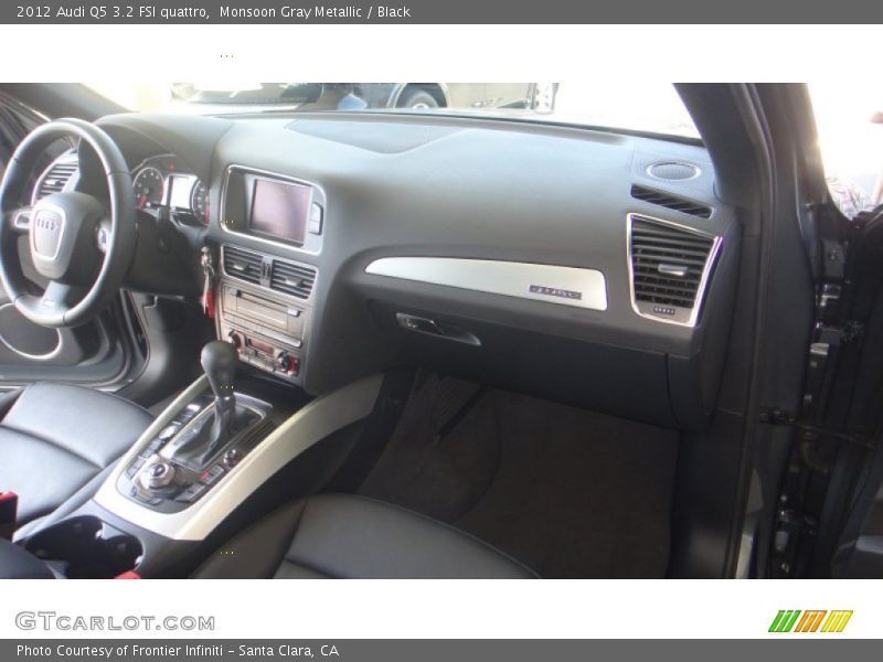 Monsoon Gray Metallic / Black 2012 Audi Q5 3.2 FSI quattro
