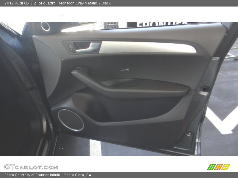 Monsoon Gray Metallic / Black 2012 Audi Q5 3.2 FSI quattro