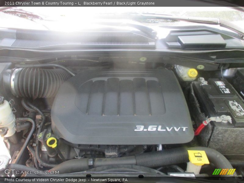 Blackberry Pearl / Black/Light Graystone 2011 Chrysler Town & Country Touring - L