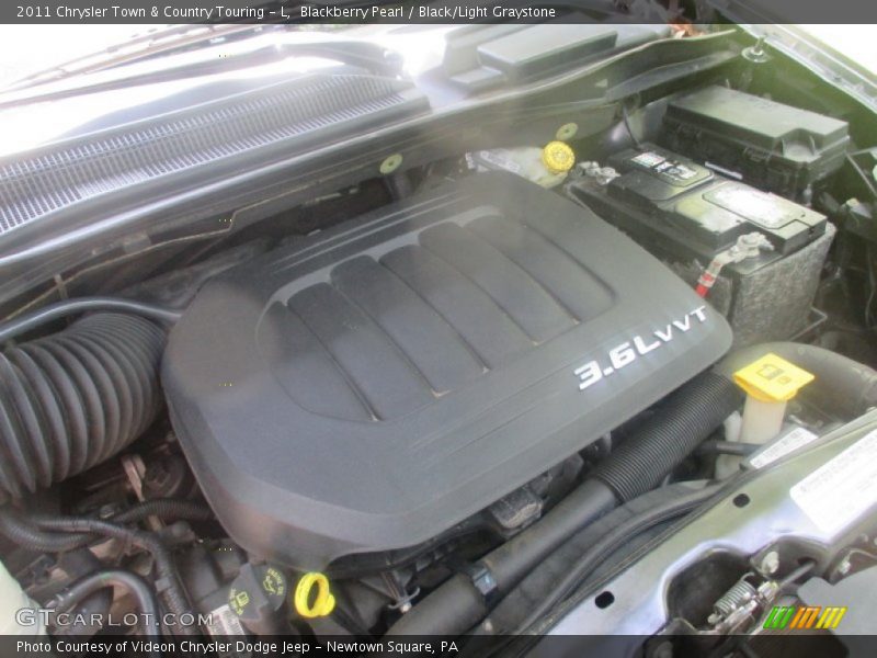 Blackberry Pearl / Black/Light Graystone 2011 Chrysler Town & Country Touring - L