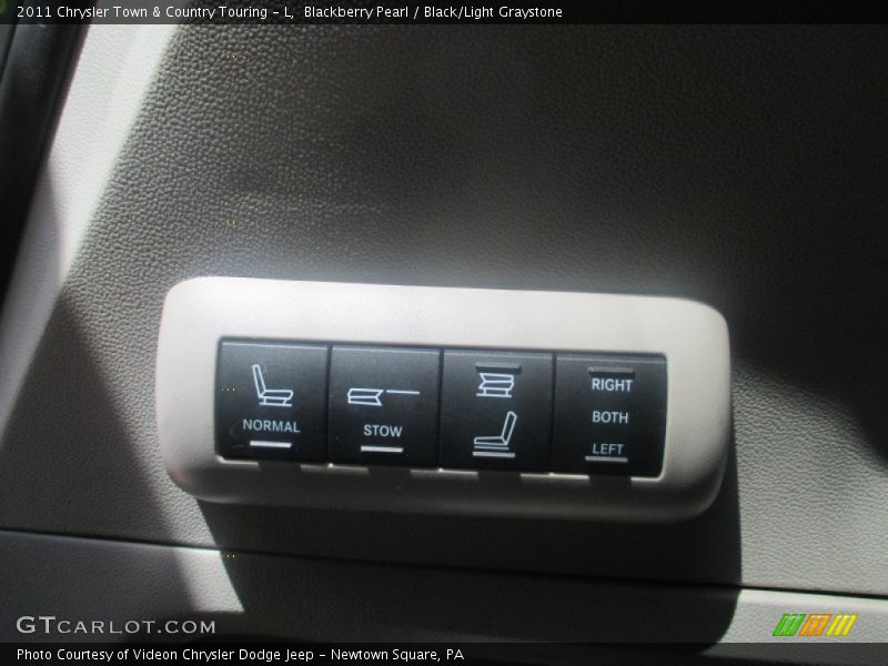 Blackberry Pearl / Black/Light Graystone 2011 Chrysler Town & Country Touring - L