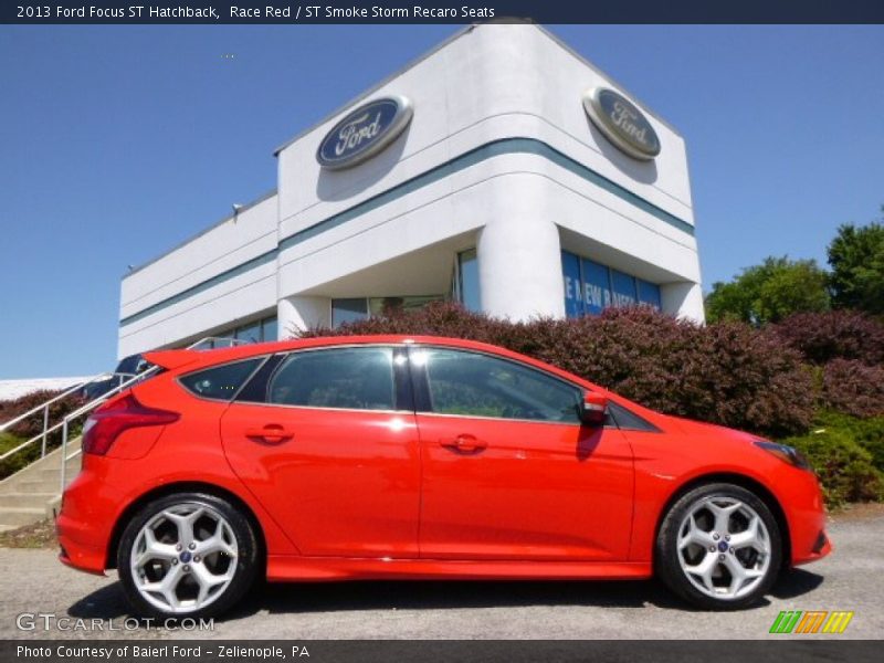 Race Red / ST Smoke Storm Recaro Seats 2013 Ford Focus ST Hatchback