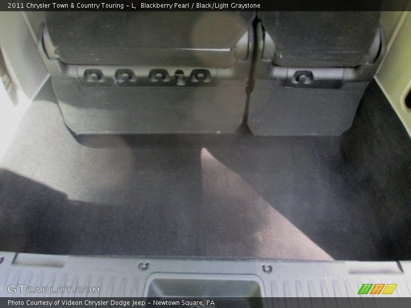 Blackberry Pearl / Black/Light Graystone 2011 Chrysler Town & Country Touring - L