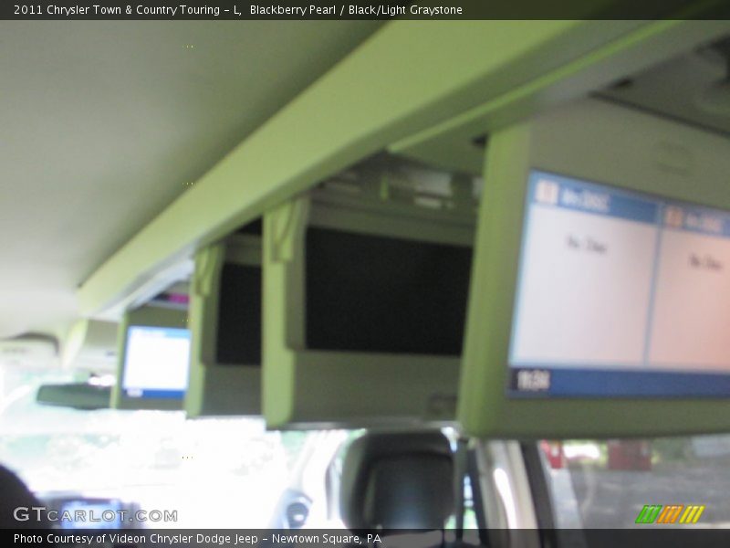 Blackberry Pearl / Black/Light Graystone 2011 Chrysler Town & Country Touring - L