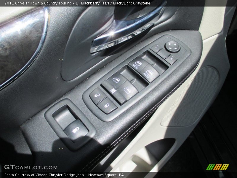 Blackberry Pearl / Black/Light Graystone 2011 Chrysler Town & Country Touring - L