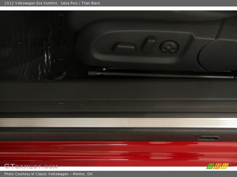 Salsa Red / Titan Black 2012 Volkswagen Eos Komfort