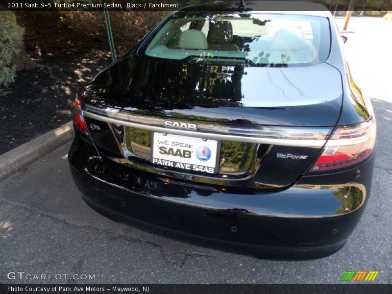 Black / Parchment 2011 Saab 9-5 Turbo4 Premium Sedan