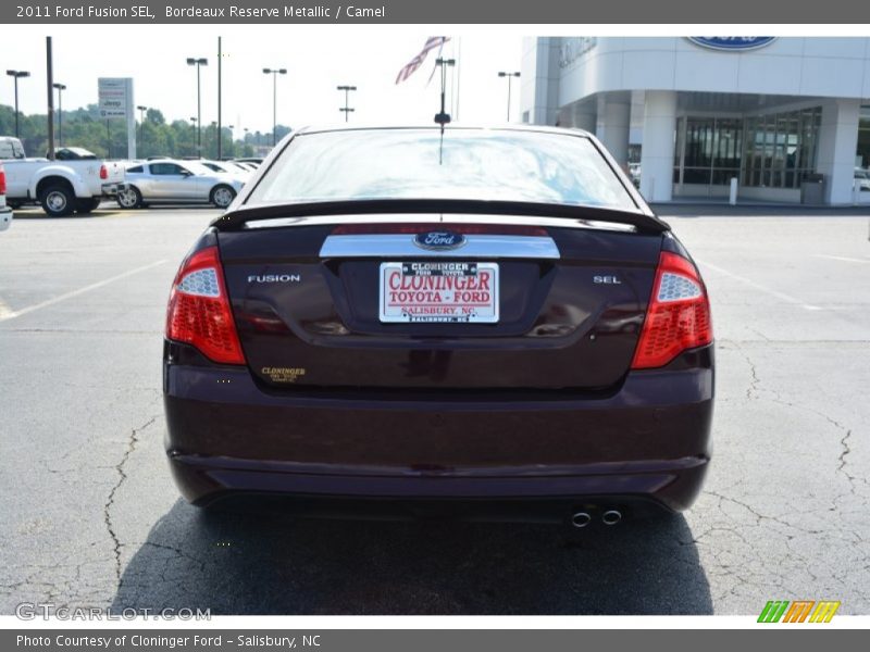 Bordeaux Reserve Metallic / Camel 2011 Ford Fusion SEL