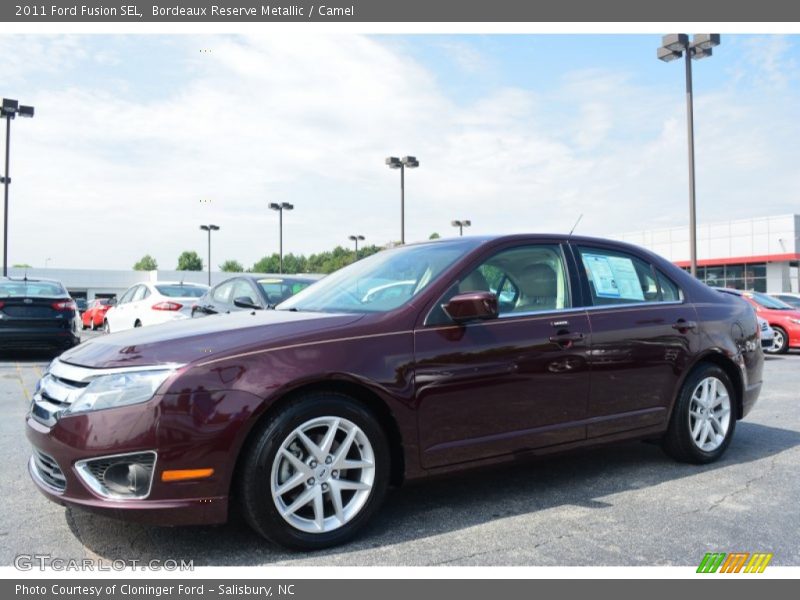 Bordeaux Reserve Metallic / Camel 2011 Ford Fusion SEL