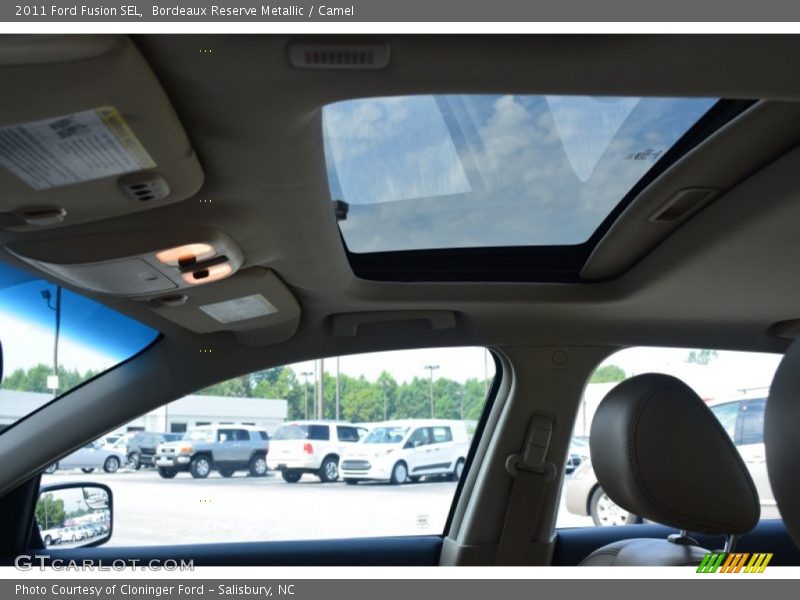 Bordeaux Reserve Metallic / Camel 2011 Ford Fusion SEL
