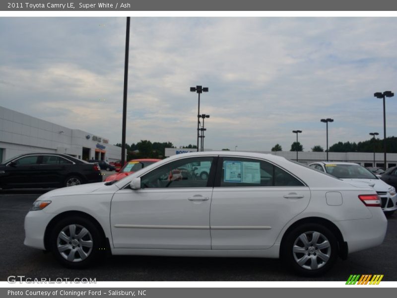 Super White / Ash 2011 Toyota Camry LE