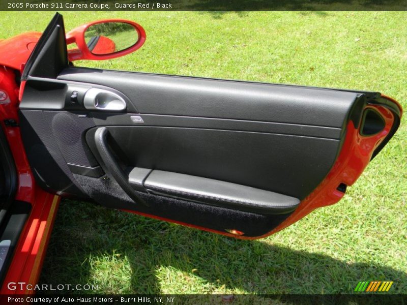 Door Panel of 2005 911 Carrera Coupe