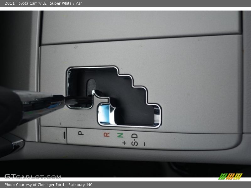 Super White / Ash 2011 Toyota Camry LE
