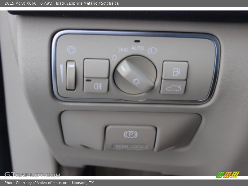 Controls of 2015 XC60 T6 AWD