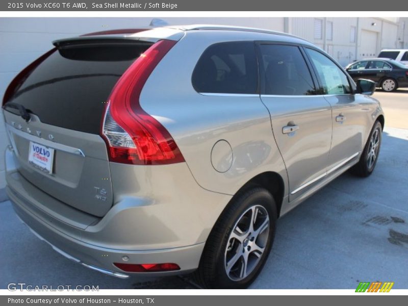 Sea Shell Metallic / Soft Beige 2015 Volvo XC60 T6 AWD