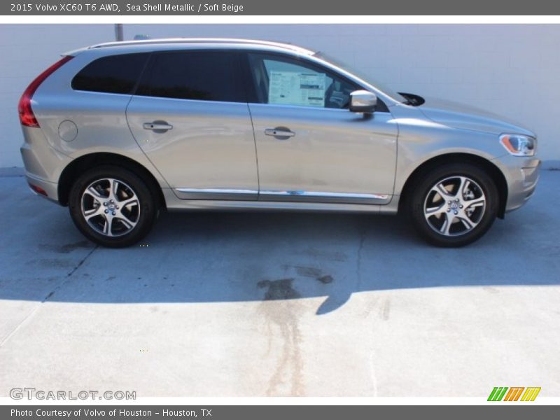 Sea Shell Metallic / Soft Beige 2015 Volvo XC60 T6 AWD
