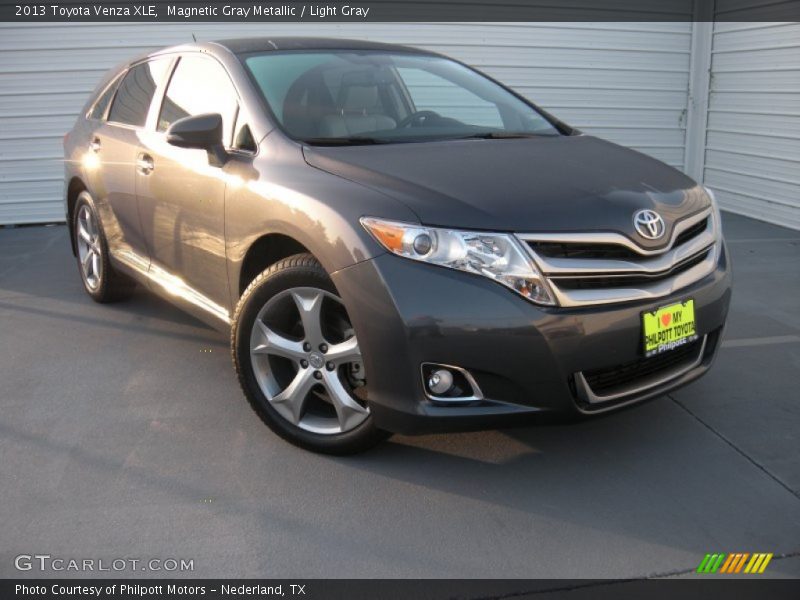 Magnetic Gray Metallic / Light Gray 2013 Toyota Venza XLE