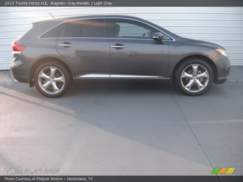 Magnetic Gray Metallic / Light Gray 2013 Toyota Venza XLE