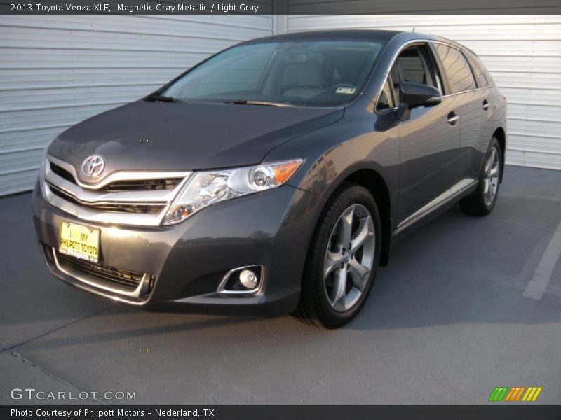 Magnetic Gray Metallic / Light Gray 2013 Toyota Venza XLE
