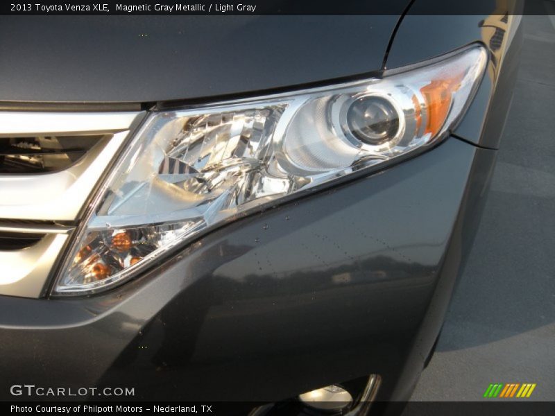 Magnetic Gray Metallic / Light Gray 2013 Toyota Venza XLE