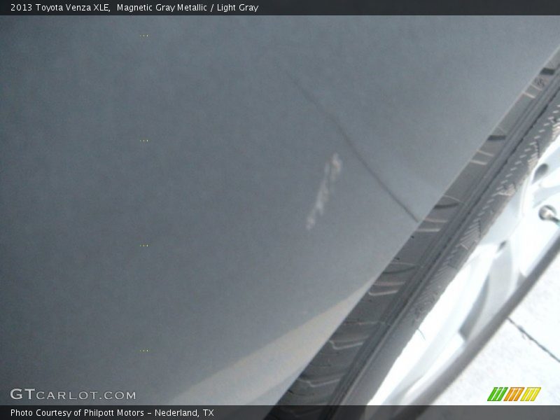 Magnetic Gray Metallic / Light Gray 2013 Toyota Venza XLE