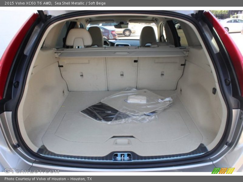 Sea Shell Metallic / Soft Beige 2015 Volvo XC60 T6 AWD
