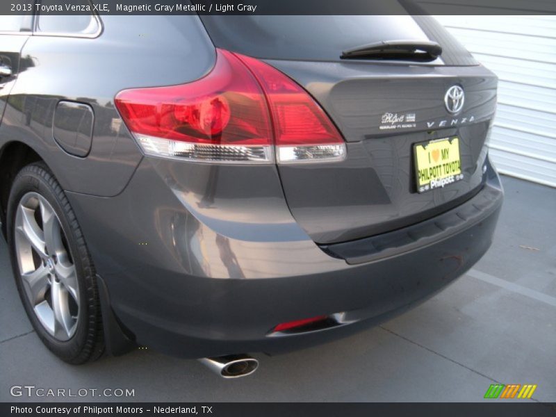 Magnetic Gray Metallic / Light Gray 2013 Toyota Venza XLE
