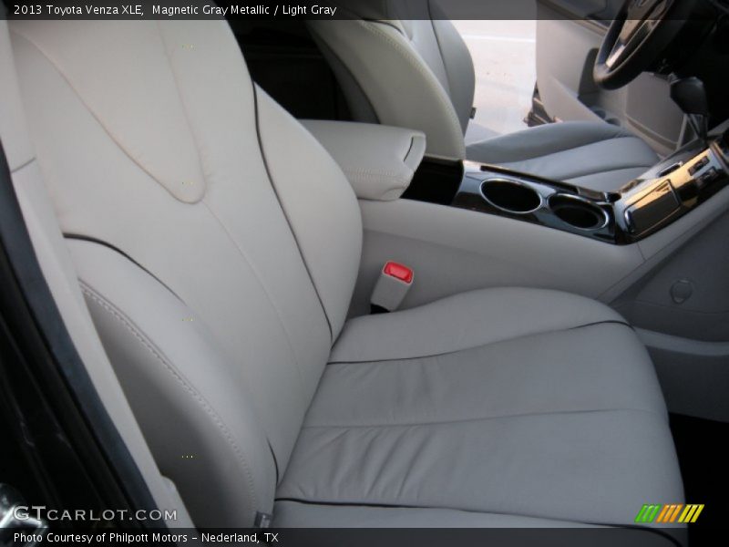 Magnetic Gray Metallic / Light Gray 2013 Toyota Venza XLE