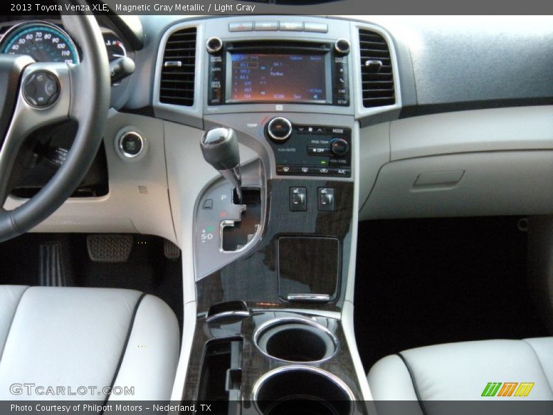Magnetic Gray Metallic / Light Gray 2013 Toyota Venza XLE