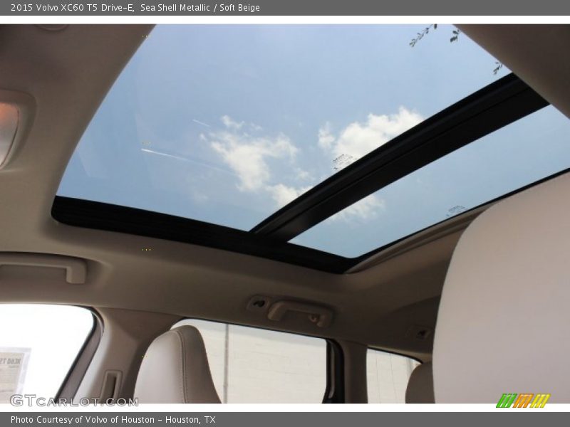 Sea Shell Metallic / Soft Beige 2015 Volvo XC60 T5 Drive-E