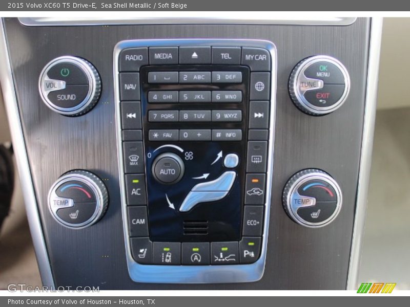Sea Shell Metallic / Soft Beige 2015 Volvo XC60 T5 Drive-E