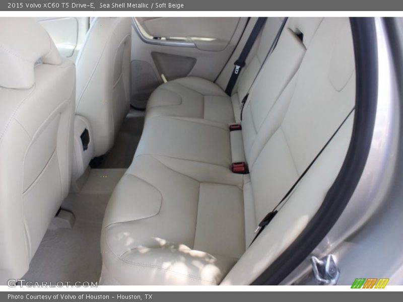 Sea Shell Metallic / Soft Beige 2015 Volvo XC60 T5 Drive-E
