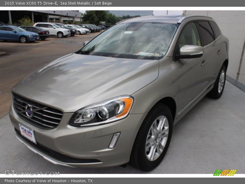 Sea Shell Metallic / Soft Beige 2015 Volvo XC60 T5 Drive-E