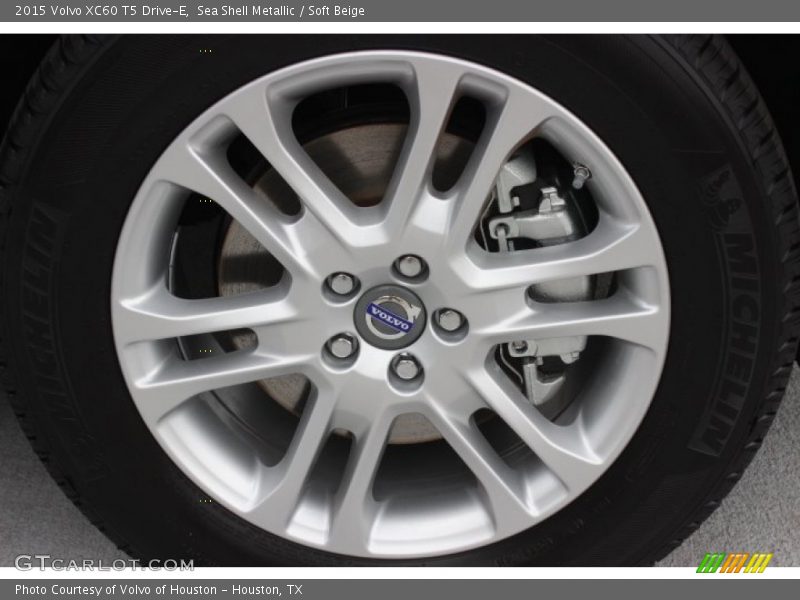 Sea Shell Metallic / Soft Beige 2015 Volvo XC60 T5 Drive-E