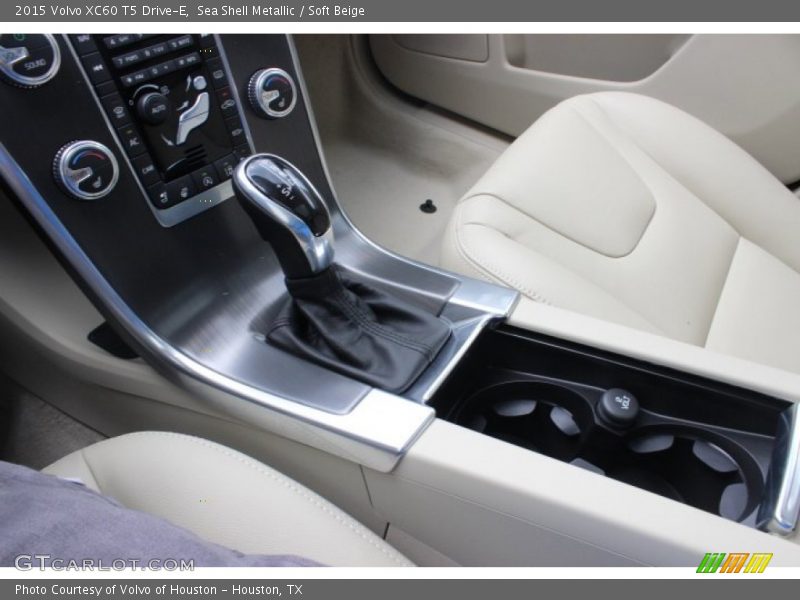 Sea Shell Metallic / Soft Beige 2015 Volvo XC60 T5 Drive-E
