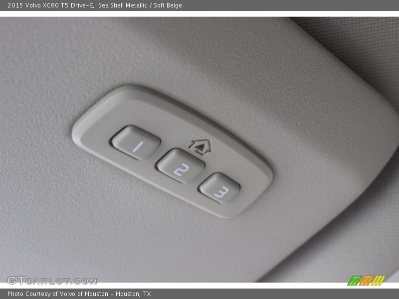 Sea Shell Metallic / Soft Beige 2015 Volvo XC60 T5 Drive-E