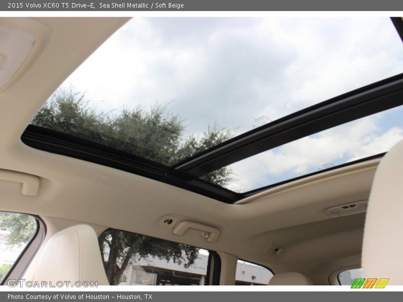 Sea Shell Metallic / Soft Beige 2015 Volvo XC60 T5 Drive-E