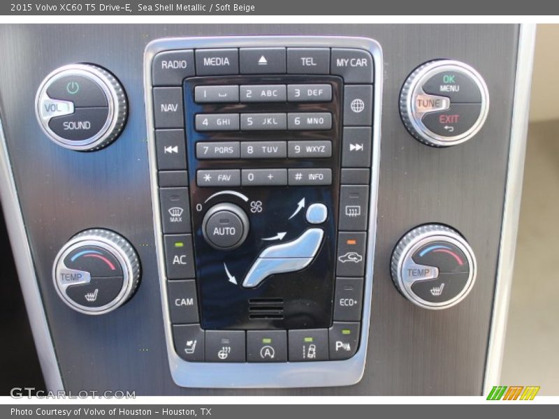 Sea Shell Metallic / Soft Beige 2015 Volvo XC60 T5 Drive-E