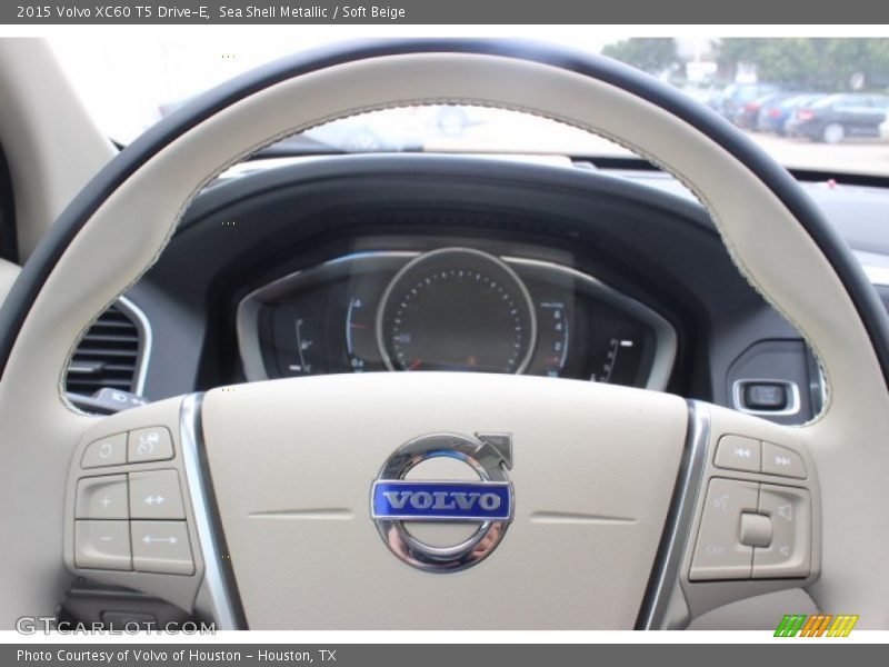 Sea Shell Metallic / Soft Beige 2015 Volvo XC60 T5 Drive-E