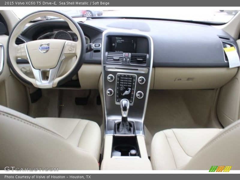 Sea Shell Metallic / Soft Beige 2015 Volvo XC60 T5 Drive-E