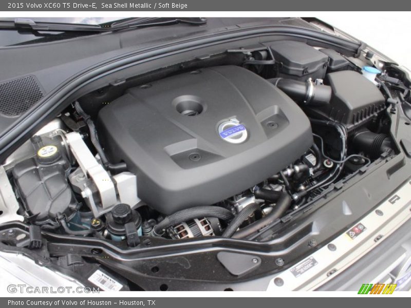 Sea Shell Metallic / Soft Beige 2015 Volvo XC60 T5 Drive-E