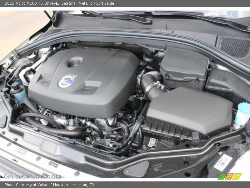 Sea Shell Metallic / Soft Beige 2015 Volvo XC60 T5 Drive-E
