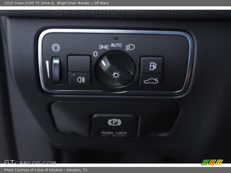 Bright Silver Metallic / Off Black 2015 Volvo XC60 T5 Drive-E
