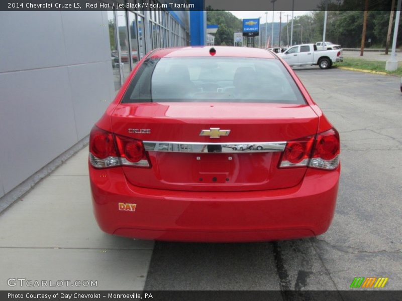 Red Hot / Jet Black/Medium Titanium 2014 Chevrolet Cruze LS
