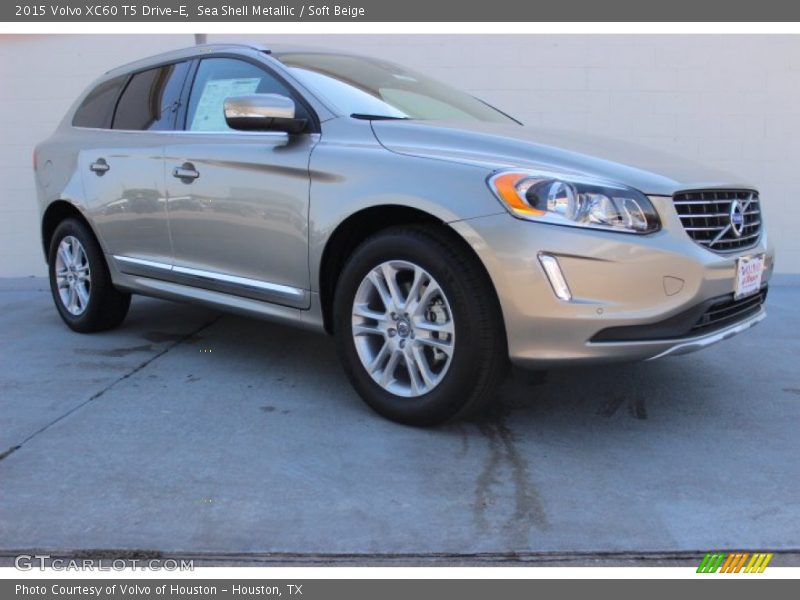 Sea Shell Metallic / Soft Beige 2015 Volvo XC60 T5 Drive-E