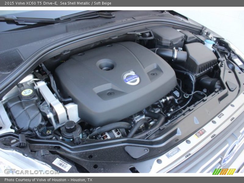 Sea Shell Metallic / Soft Beige 2015 Volvo XC60 T5 Drive-E