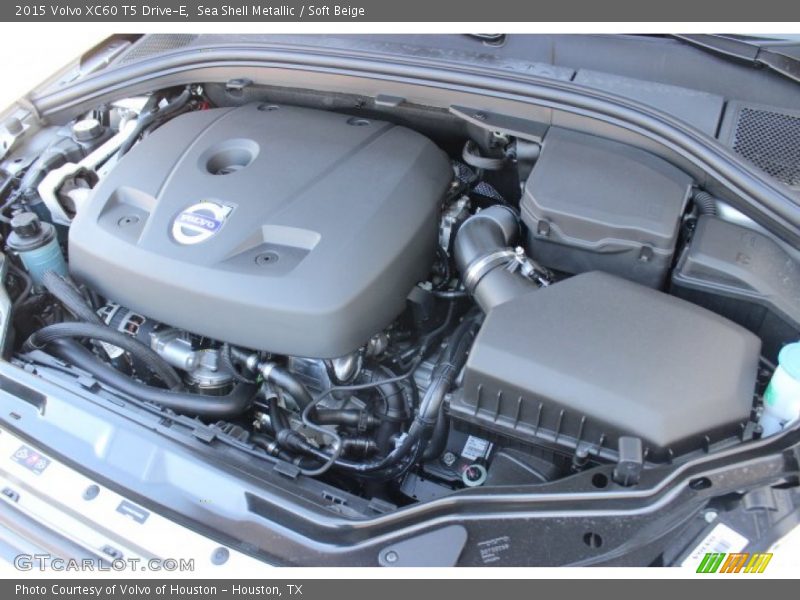 Sea Shell Metallic / Soft Beige 2015 Volvo XC60 T5 Drive-E