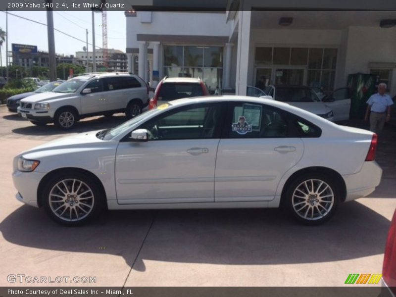 Ice White / Quartz 2009 Volvo S40 2.4i