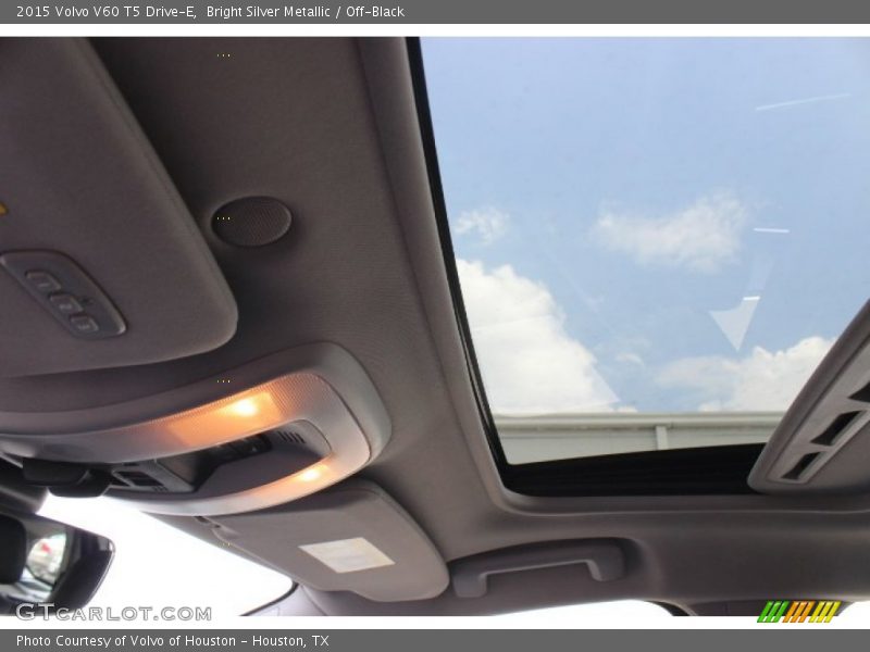 Bright Silver Metallic / Off-Black 2015 Volvo V60 T5 Drive-E